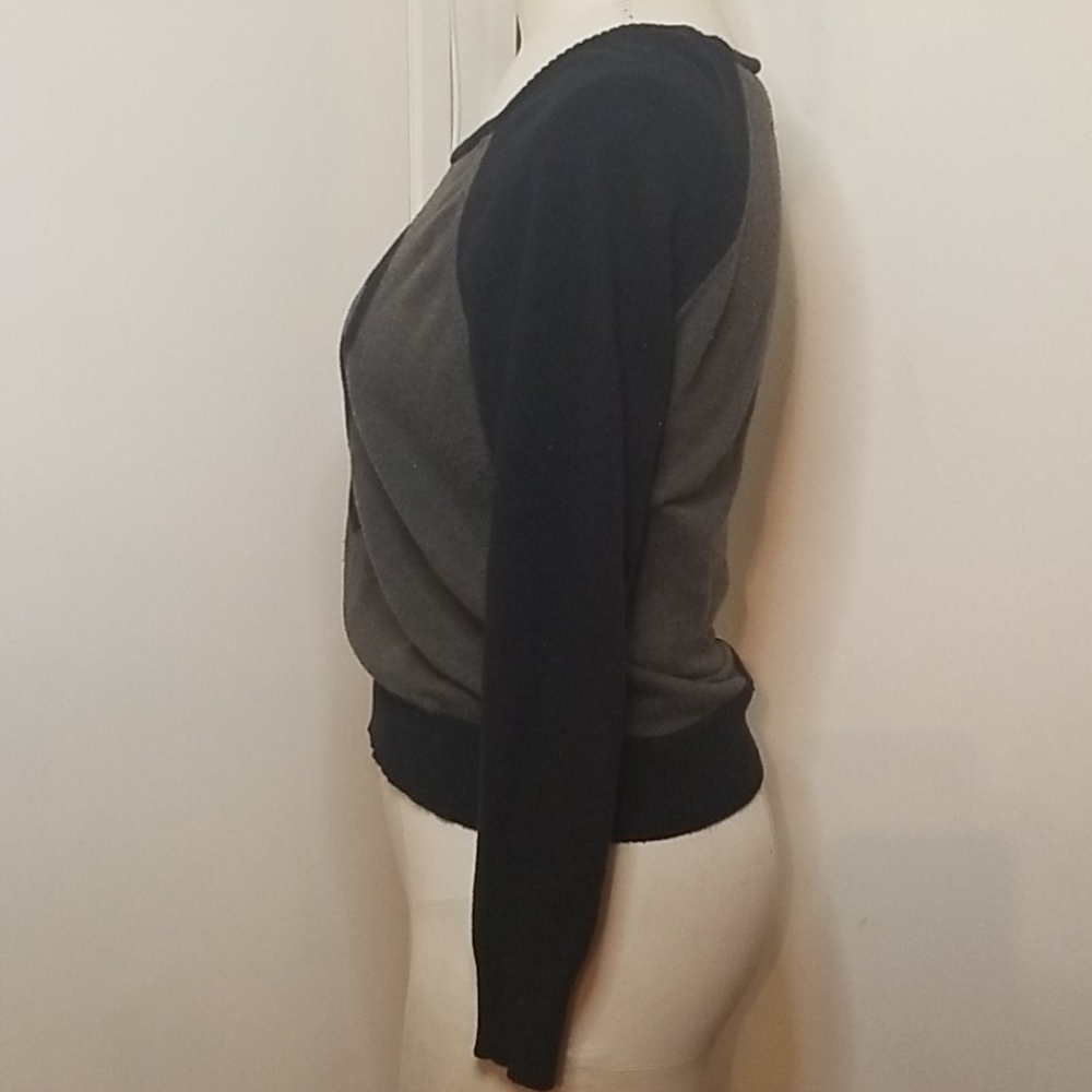 TORRID Raglan Color Block Sweater. Plus 2x - Picture 2 of 7